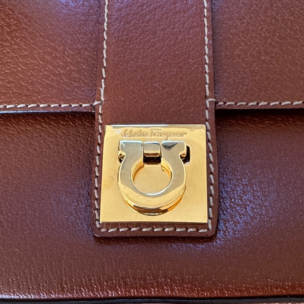 Salvatore Ferragamo Tan Leather Shoulder Bag - Picture 2 of 9